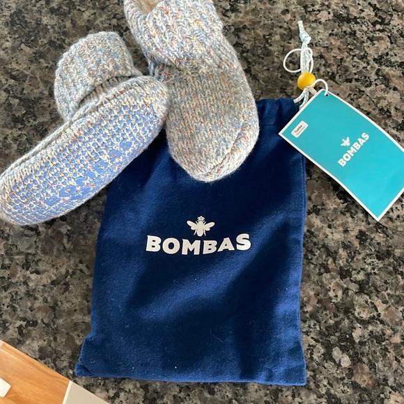 Bombas Other - NWT Bombas Sherpa Lined Toddler Gripper Slippers in Celeste